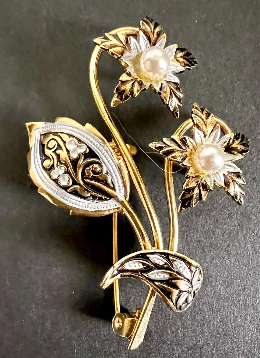 Brooch Spain Damascene Faux Pearl Brooch 24K GP 24/ LV11900014